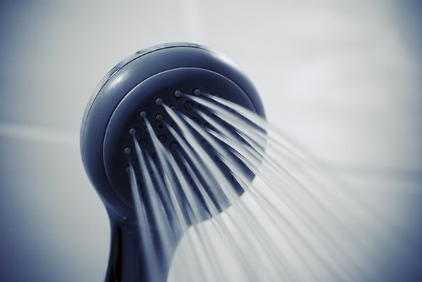 Quelle est la meilleure matière pour les rideaux de douche ?