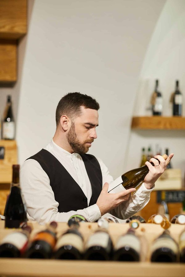 Investissement dans une cave à vin en verre